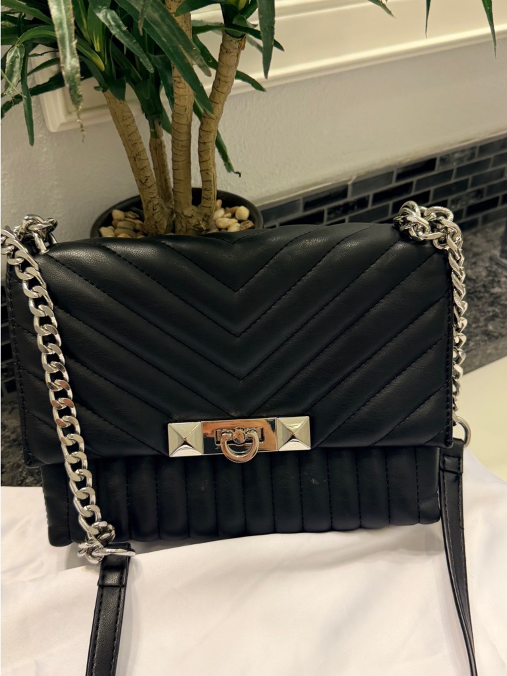 Black Quilted Chain Shoulder Bag